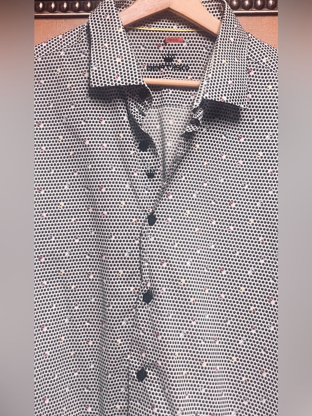 Men’s Bertigo premium  Button-Up Shirt  size 2XL